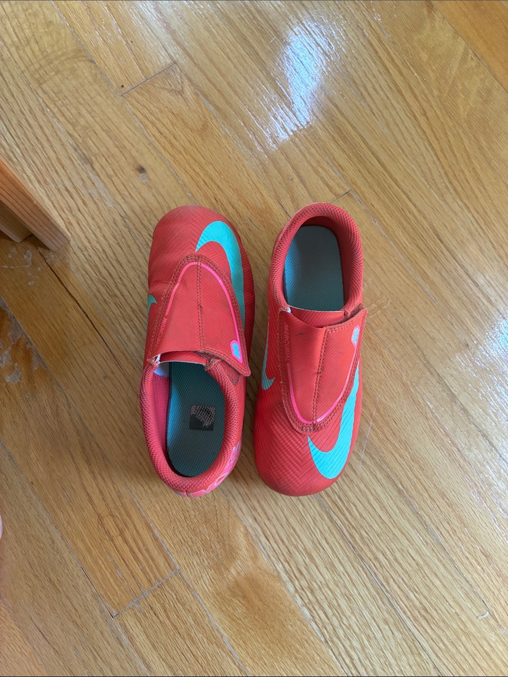 Kids' Nike Jr. Mercurial Vapor 16 Club FG/AG Molded Soccer Cleats size 13.5